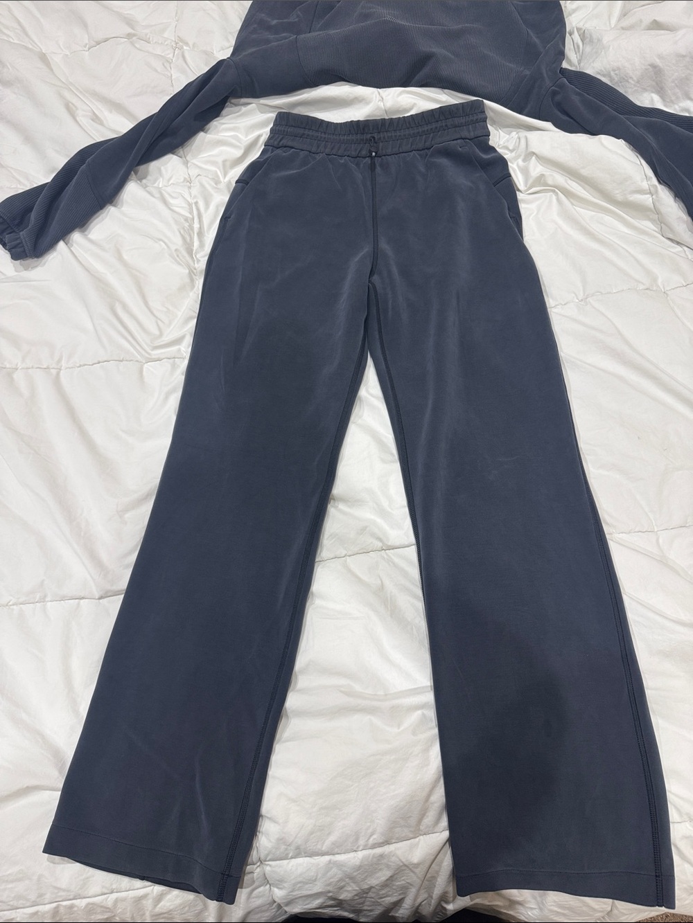Lululemon Softstreme High-rise pant set - Picture 3 of 4